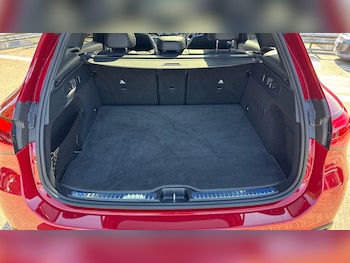 Used Mercedes-Benz GLC 2024 for sale - 78270602: Photo