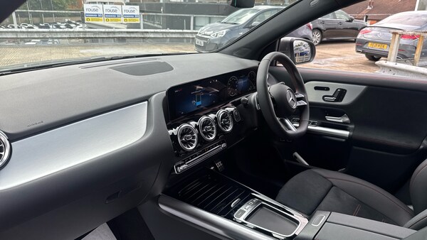 Used Mercedes-Benz GLA 2025 for sale - 76340528: Photo 9