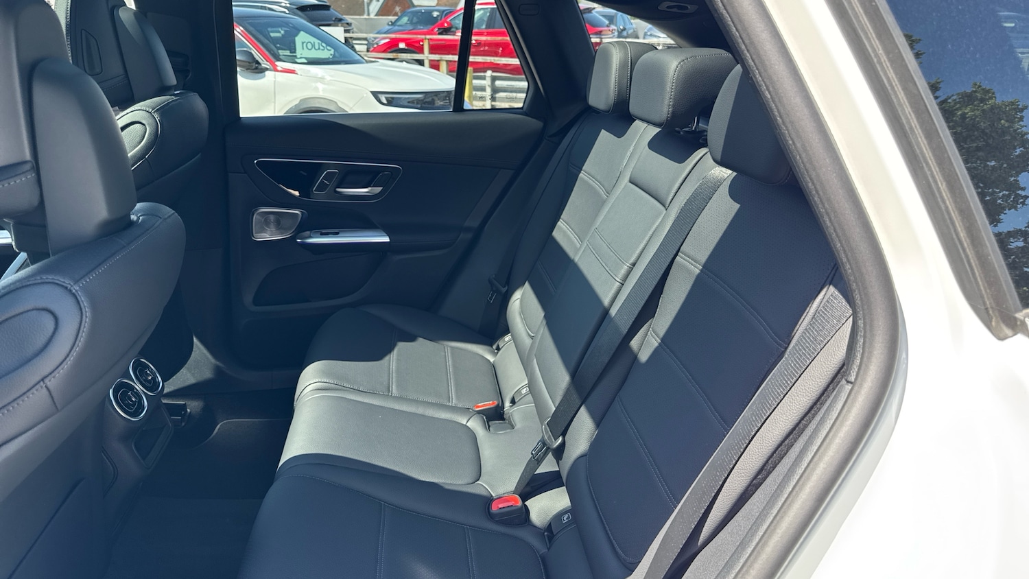 Used Mercedes-Benz GLC 2025 for sale - 76340526: Photo 16