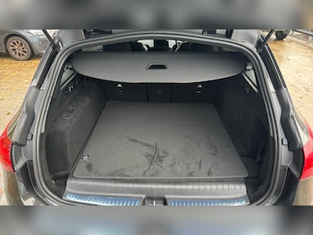 Used Mercedes-Benz C Class 2025 for sale - 77245104: Photo