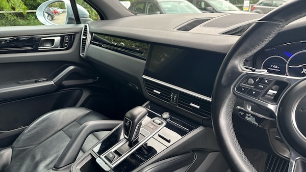 Used Porsche Cayenne 2019 for sale - 76117367: Photo 14