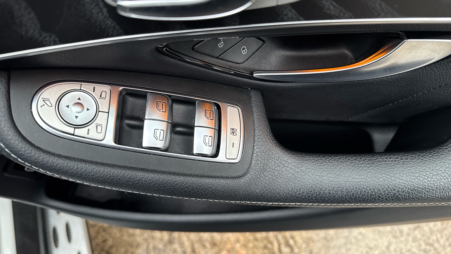 Used Mercedes-Benz GLC 2018 for sale - 77652949: Photo 33