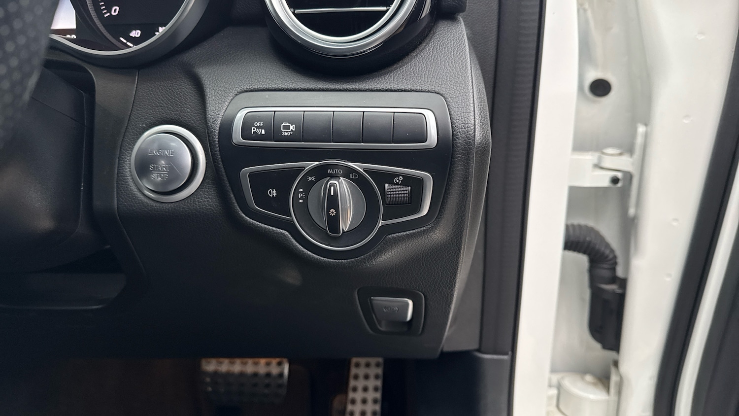 Used Mercedes-Benz GLC 2018 for sale - 77652949: Photo 35