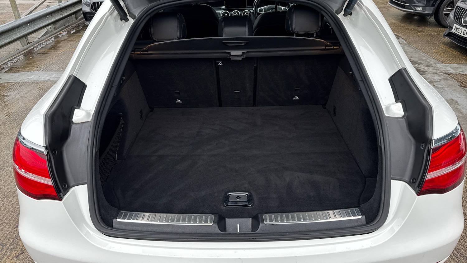 Used Mercedes-Benz GLC 2018 for sale - 77652949: Photo 4