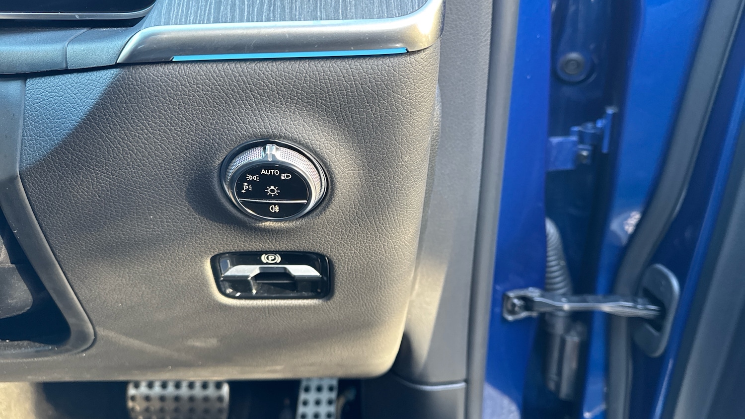 Used Mercedes-Benz GLC 2023 for sale - 76782547: Photo 38