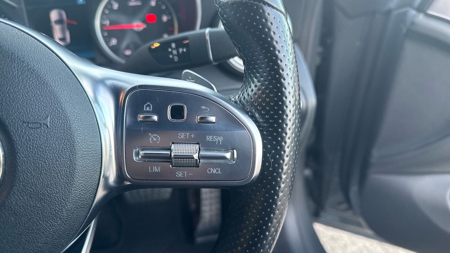 Used Mercedes-Benz C-Class 2019 for sale - 76161780: Photo 31