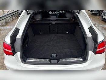 Used Mercedes-Benz GLC 2018 for sale - 76957387: Photo