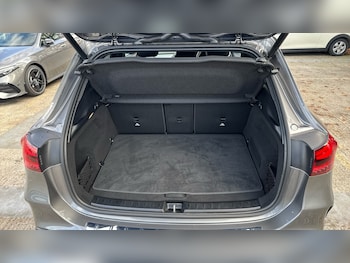 Used Mercedes-Benz GLA 2024 for sale - 76452684: Photo