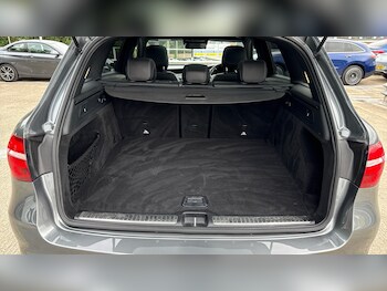 Used Mercedes-Benz GLC 2018 for sale - 75425224: Photo