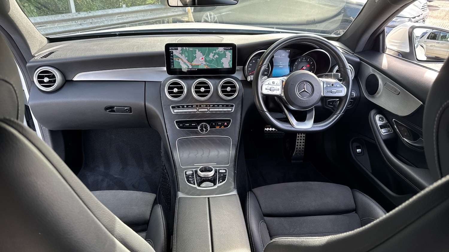 Used Mercedes-Benz C-Class 2019 for sale - 76127973: Photo 10