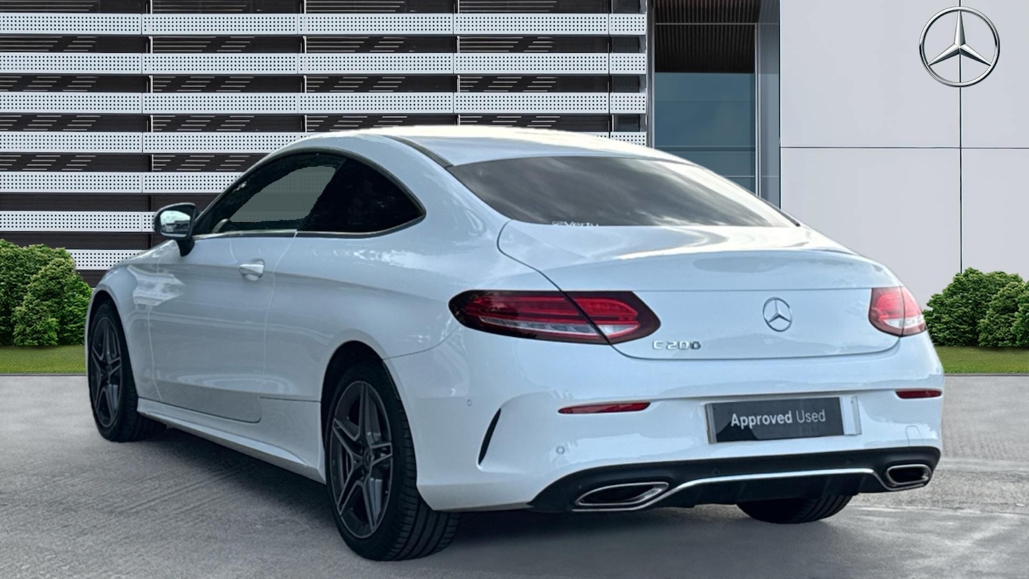 Used Mercedes-Benz C-Class 2019 for sale - 76127973: Photo 2