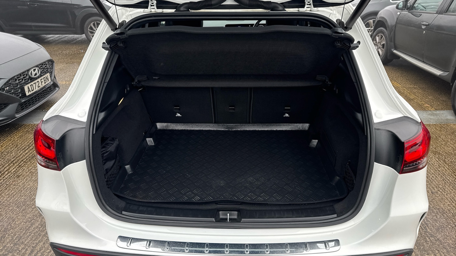 Used Mercedes-Benz GLA 2023 for sale - 77128069: Photo 4