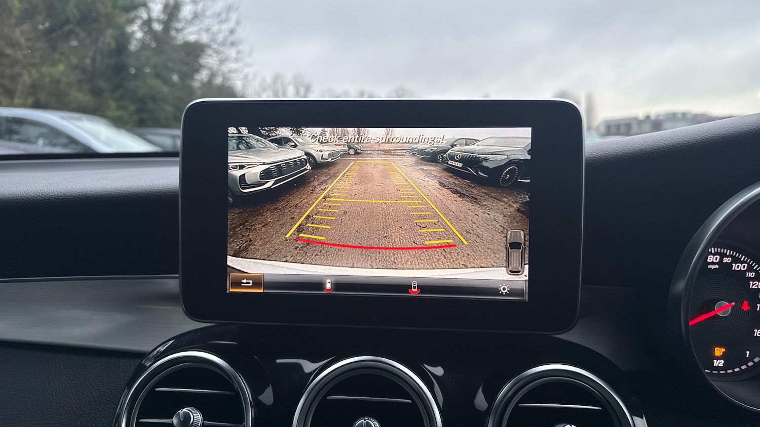 Used Mercedes-Benz GLC 2016 for sale - 77336452: Photo 38