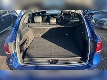 Used Mercedes-Benz GLC 2022 for sale - 76796791: Photo