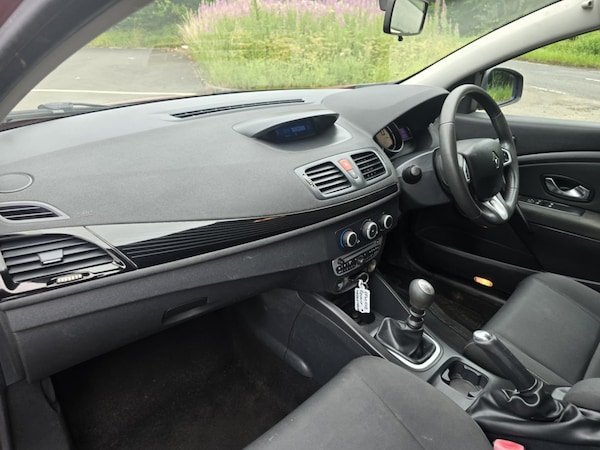 Used Renault Megane 2010 for sale - 75344445: Photo 10