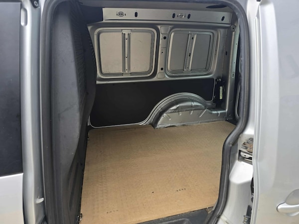 Used Volkswagen Caddy 2012 for sale - 76205754: Photo 9