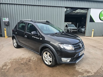 Used Dacia Sandero Stepway 2015 for sale - 78107717: Photo