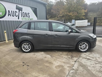 Used Ford Grand C-Max 2017 for sale - 76206252: Photo 2