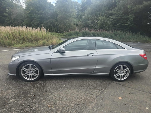 Used Mercedes-Benz E-Class 2010 for sale - 75409921: Photo 2