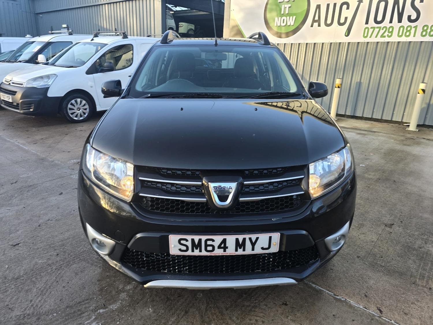 Used Dacia Sandero Stepway 2015 for sale - 76780080: Photo 2