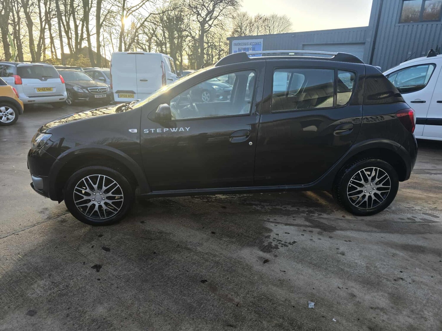 Used Dacia Sandero Stepway 2015 for sale - 76780080: Photo 3