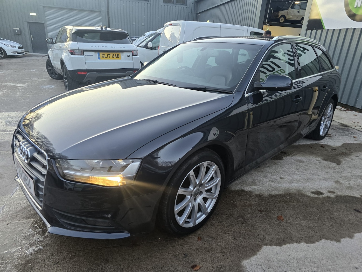 Used Audi A4 2013 for sale - 76626648: Photo 3