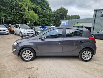 Used Hyundai i20 2014 for sale - 79628136: Photo