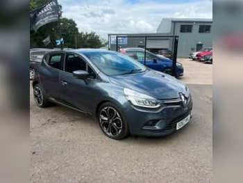 Used Renault Clio 2017 for sale - 79476861: Photo