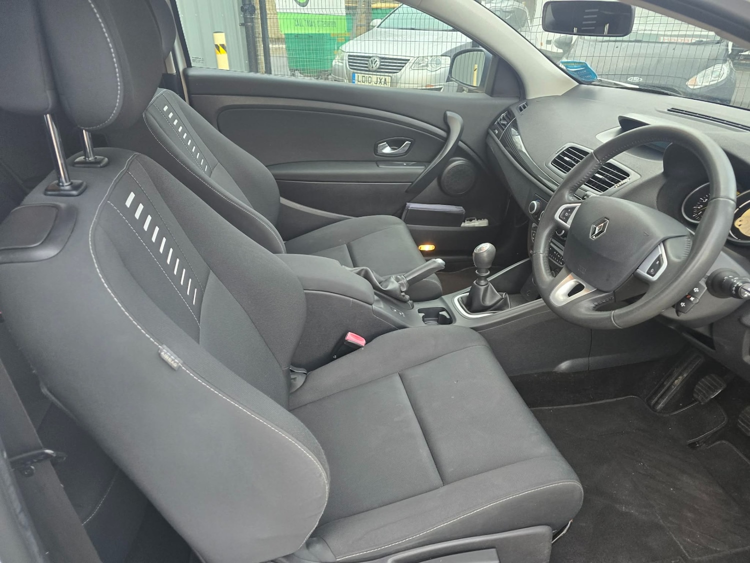 Used Renault Megane 2010 for sale - 77404241: Photo 4