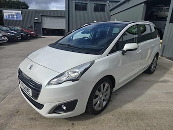 Used Peugeot 5008 2015 for sale - 75955837: Photo