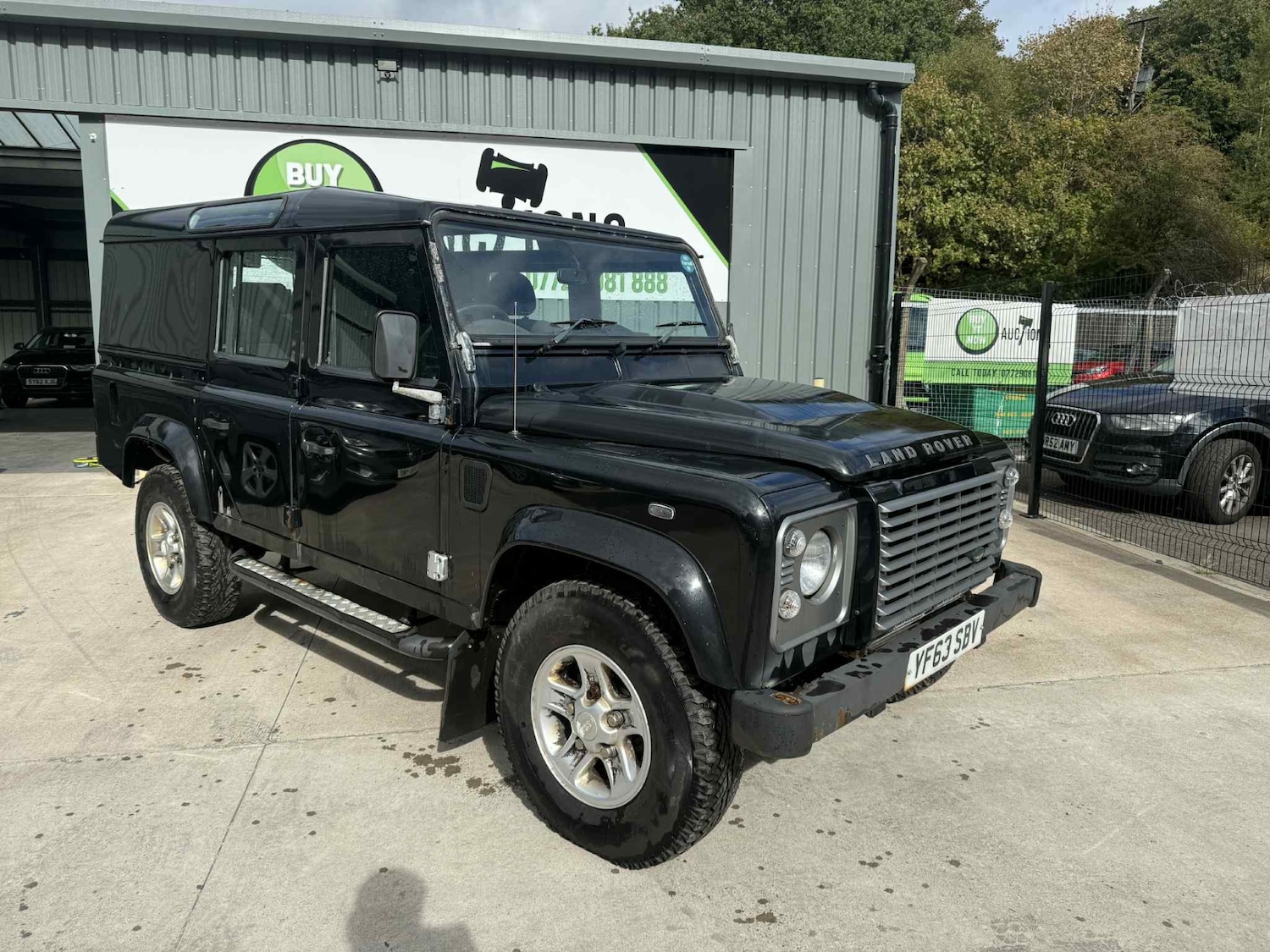 Used Land Rover Defender 2013 for sale - 76017247: Photo 1