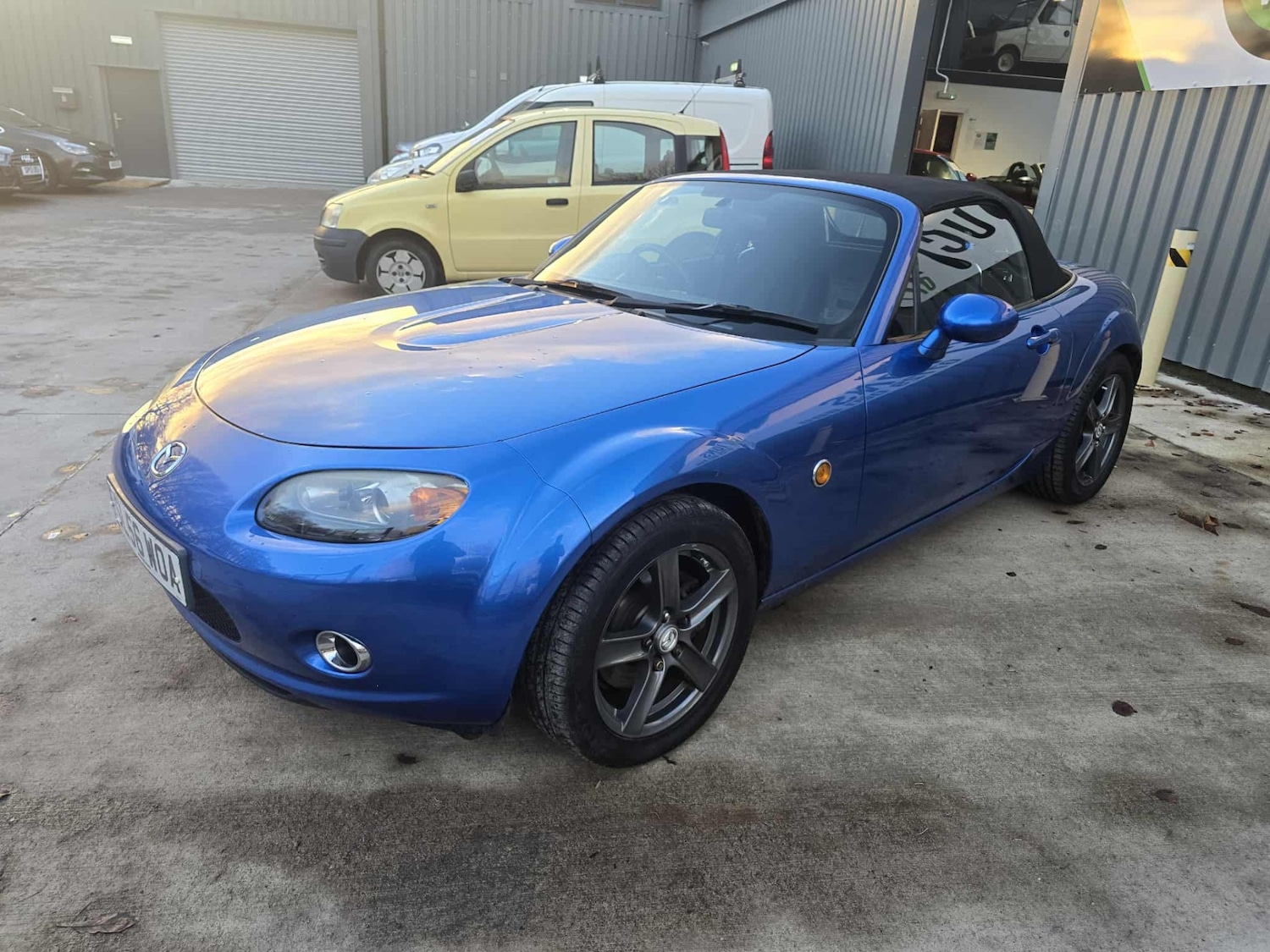 Used Mazda MX-5 2006 for sale - 76681560: Photo 5