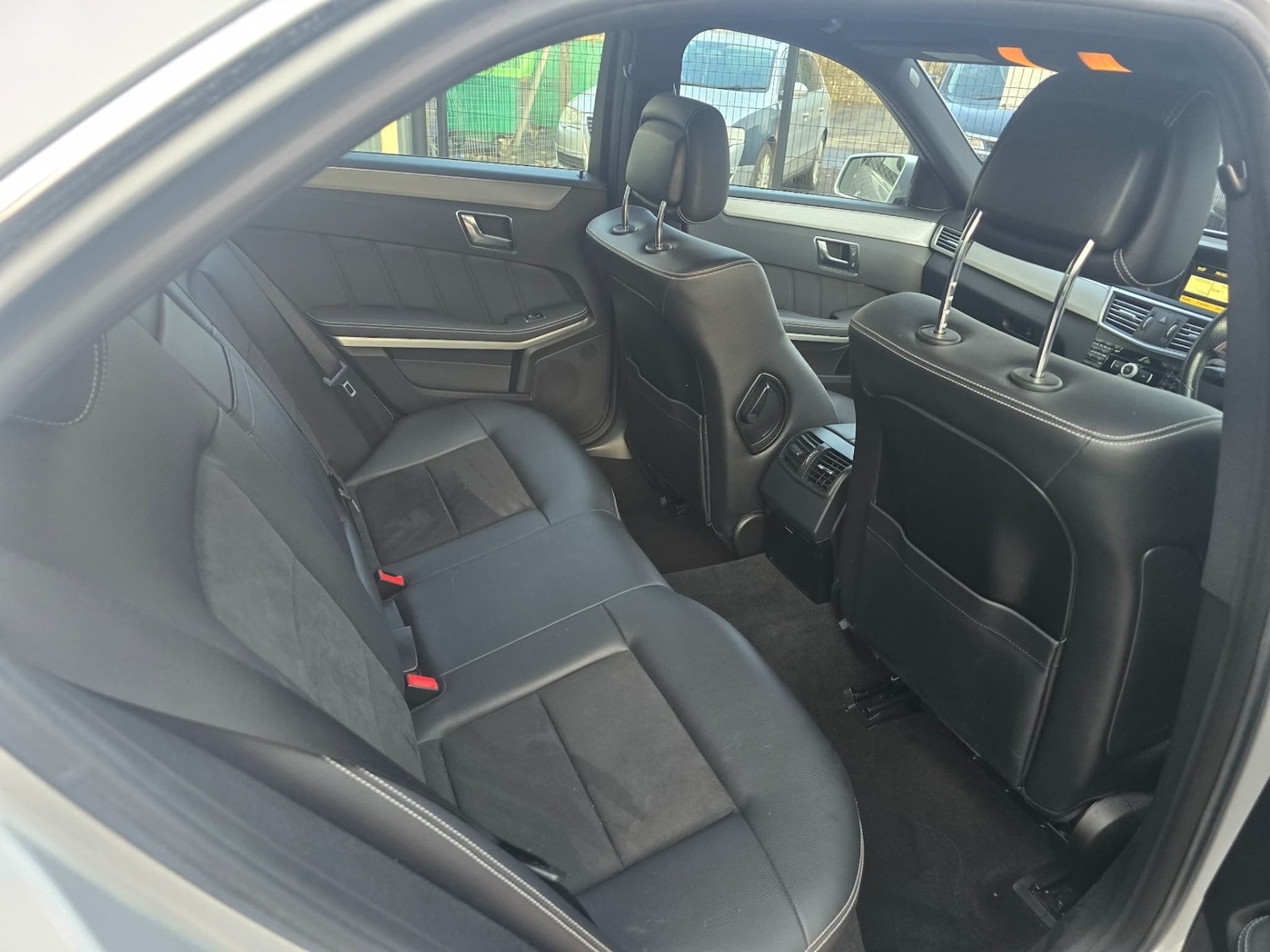 Used Mercedes-Benz E Class 2012 for sale - 77579883: Photo 11