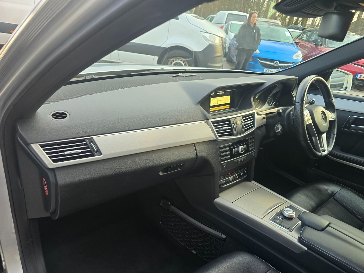 Used Mercedes-Benz E Class 2012 for sale - 77579883: Photo 12