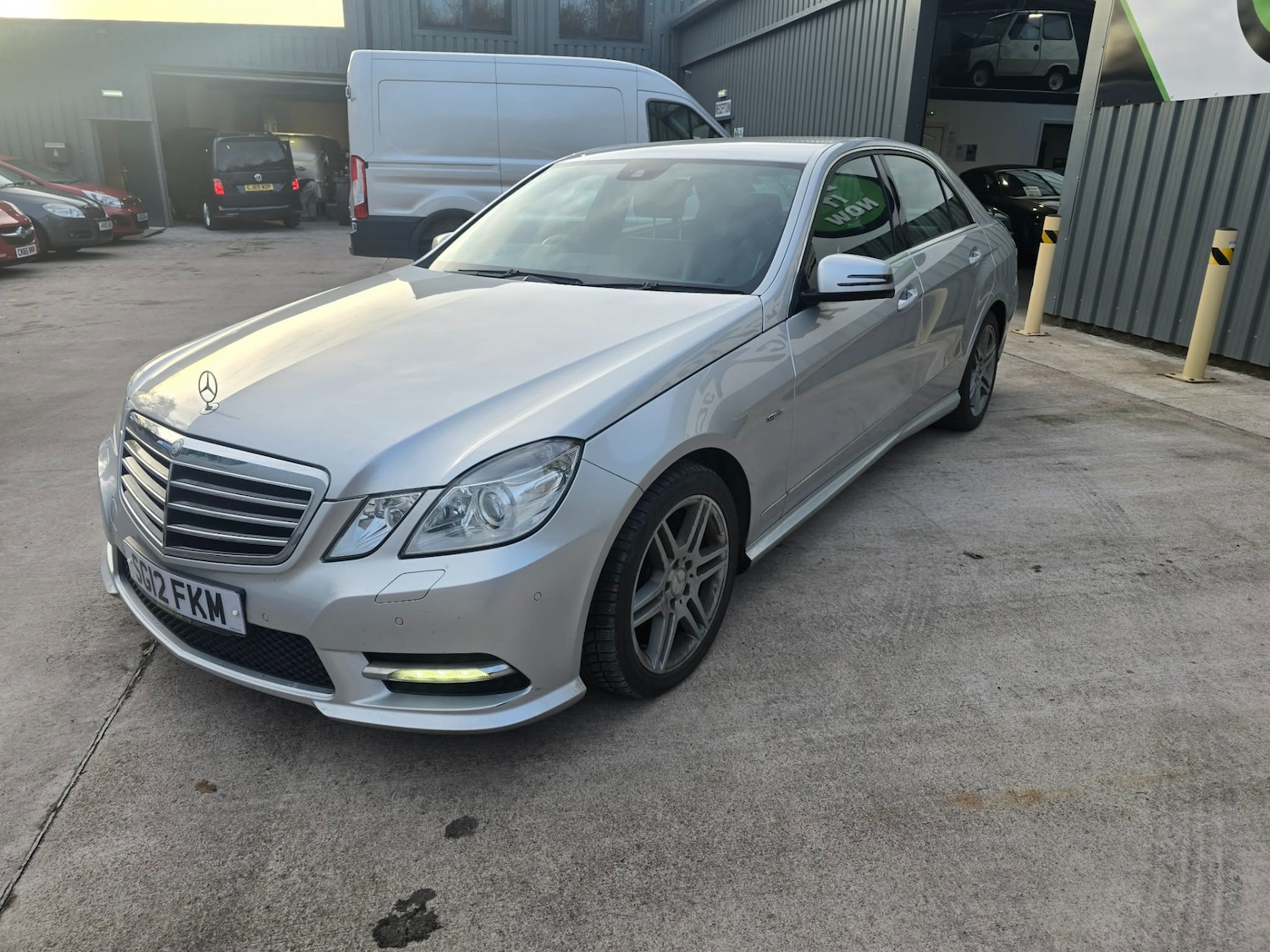 Used Mercedes-Benz E Class 2012 for sale - 77579883: Photo 3