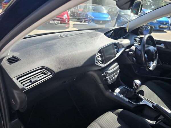 Used Peugeot 308 2016 for sale - 74536767: Photo 9