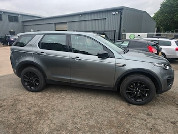 Used Land Rover Discovery Sport 2017 for sale - 79069085: Photo