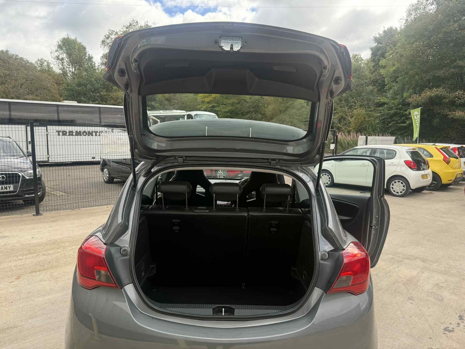 Used Vauxhall Corsa 2016 for sale - 76017036: Photo 6