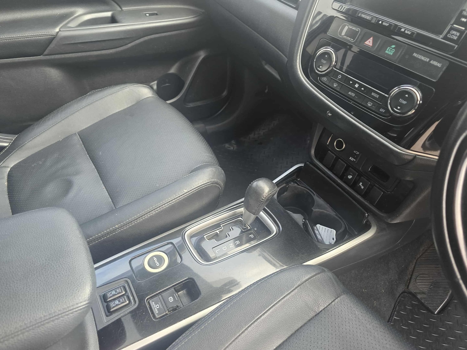 Used Mitsubishi Outlander 2017 for sale - 76504526: Photo 10