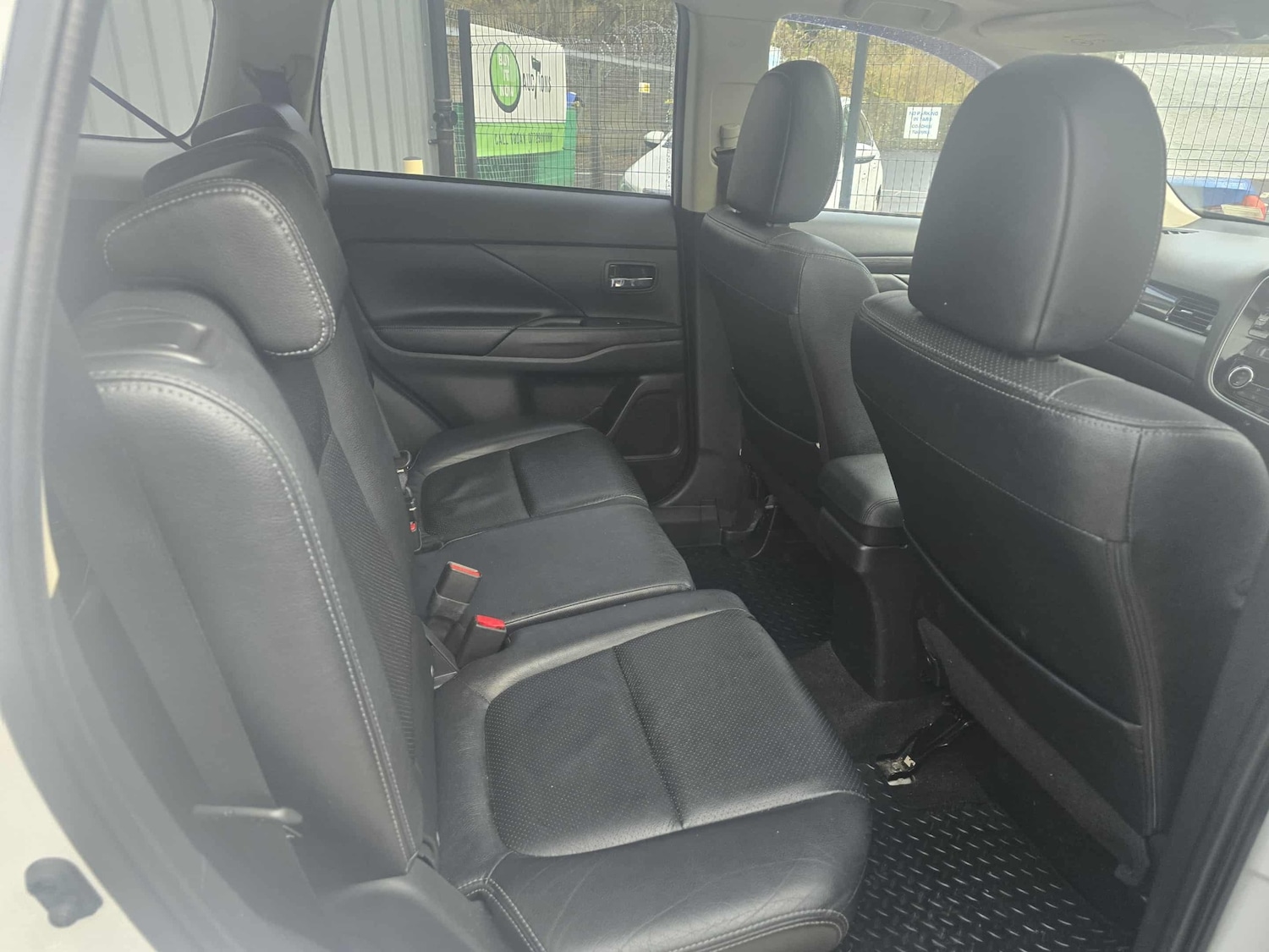 Used Mitsubishi Outlander 2017 for sale - 76504526: Photo 12