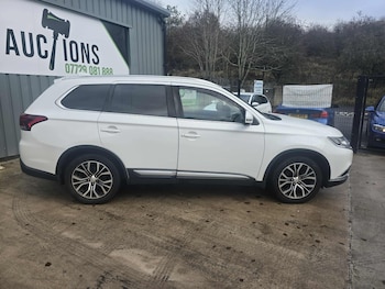 Used Mitsubishi Outlander 2017 for sale - 76504526: Photo