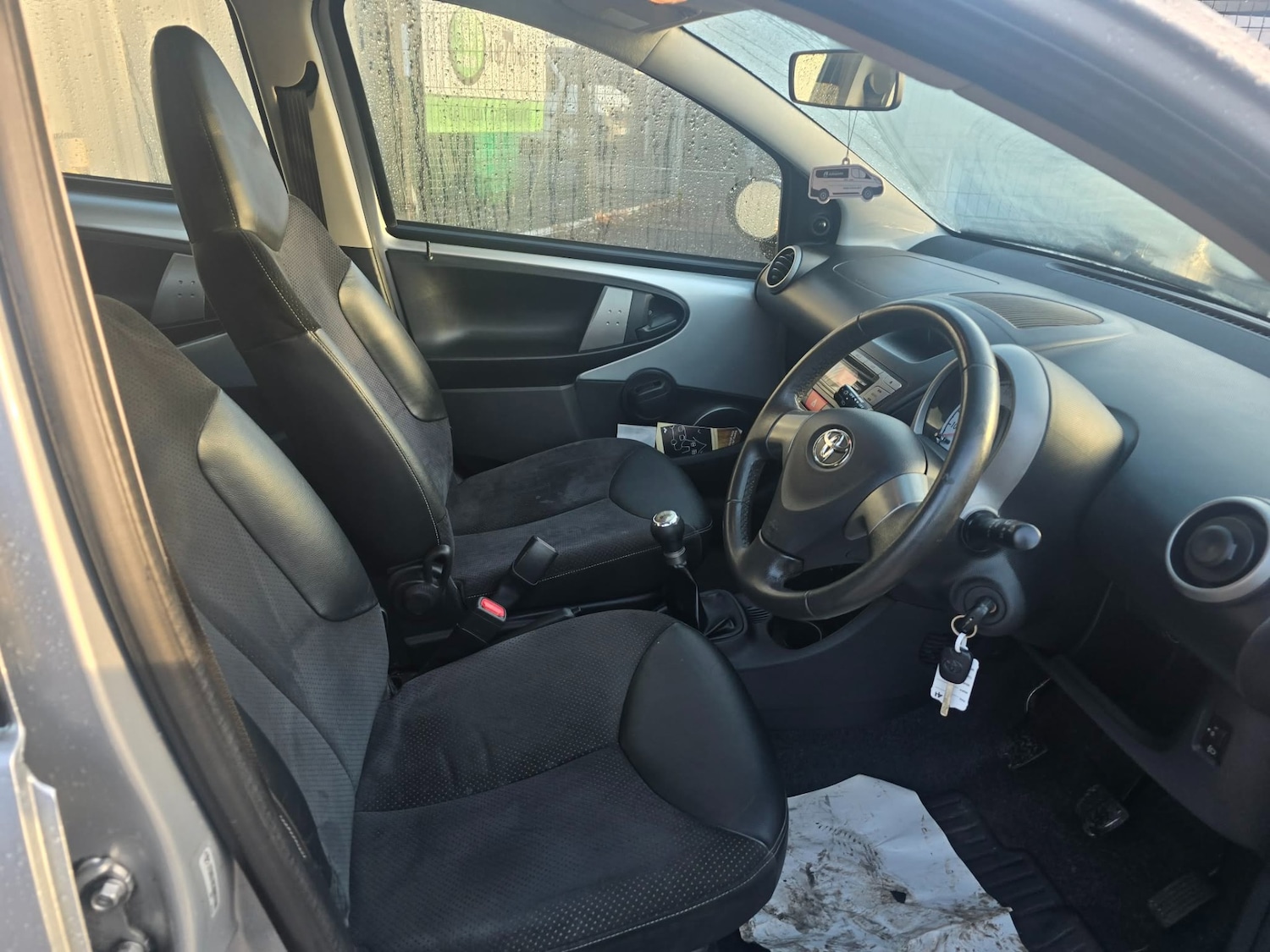 Used Toyota AYGO 2012 for sale - 77198112: Photo 9