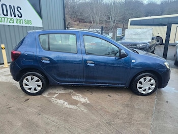 Used Dacia Sandero 2017 for sale - 79500695: Photo