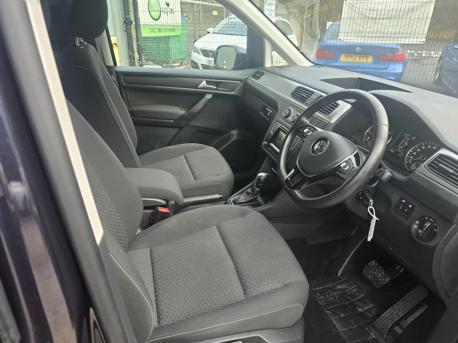 Used Volkswagen Caddy Maxi Life 2019 for sale - 76507324: Photo 10