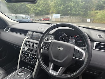 Used Land Rover Discovery Sport 2016 for sale - 75545611: Photo