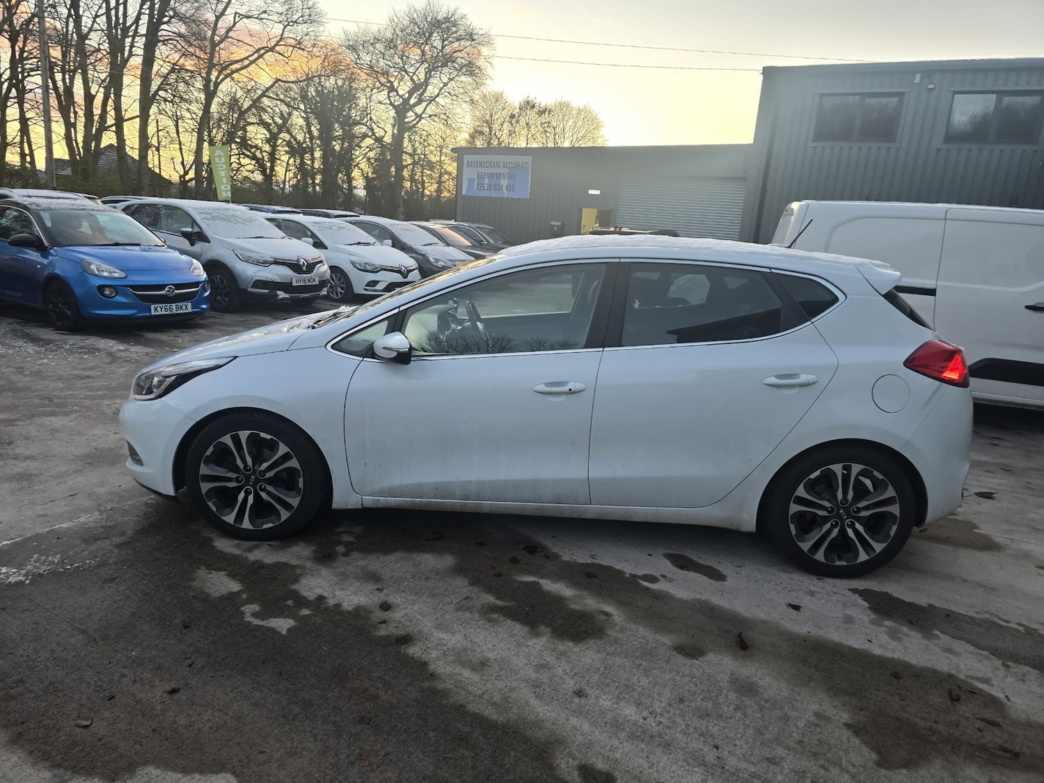Used Kia Ceed 2014 for sale - 76626794: Photo 4