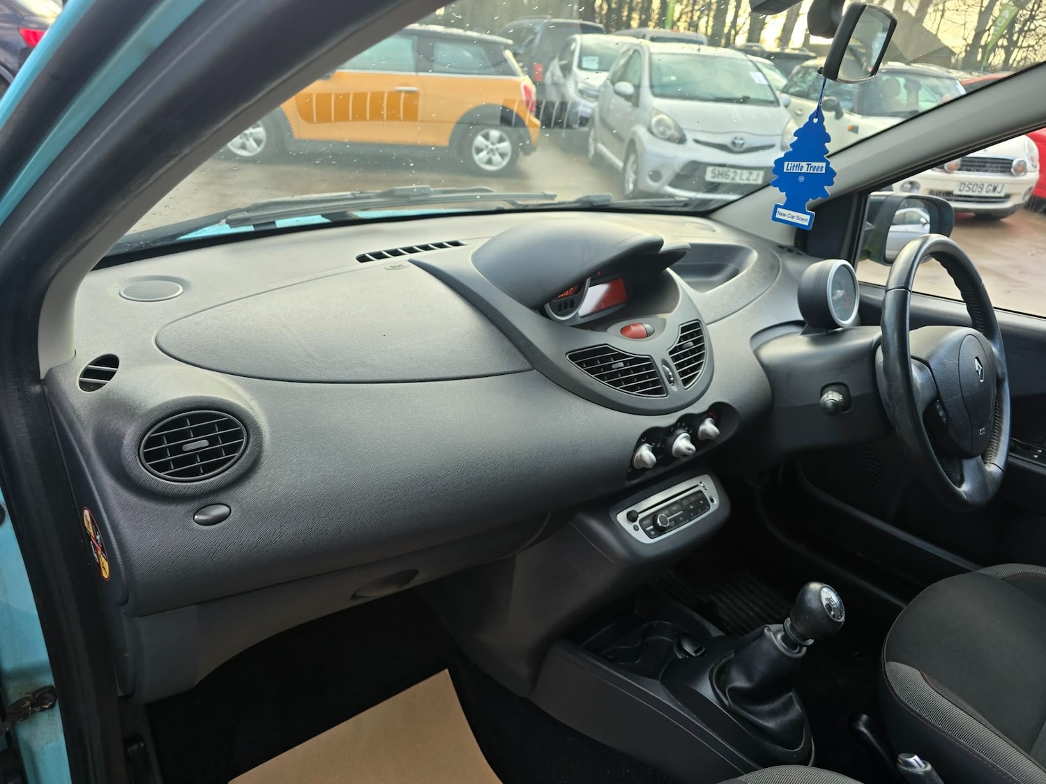 Used Renault Twingo 2014 for sale - 77351155: Photo 6