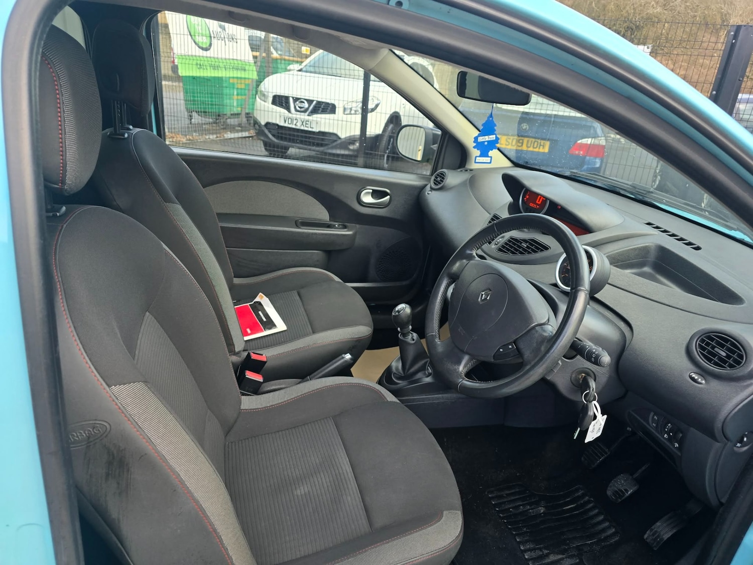 Used Renault Twingo 2014 for sale - 77351155: Photo 8