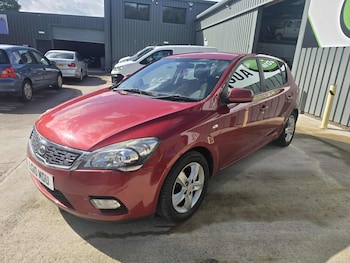 Used Kia Ceed 2010 for sale - 75932192: Photo