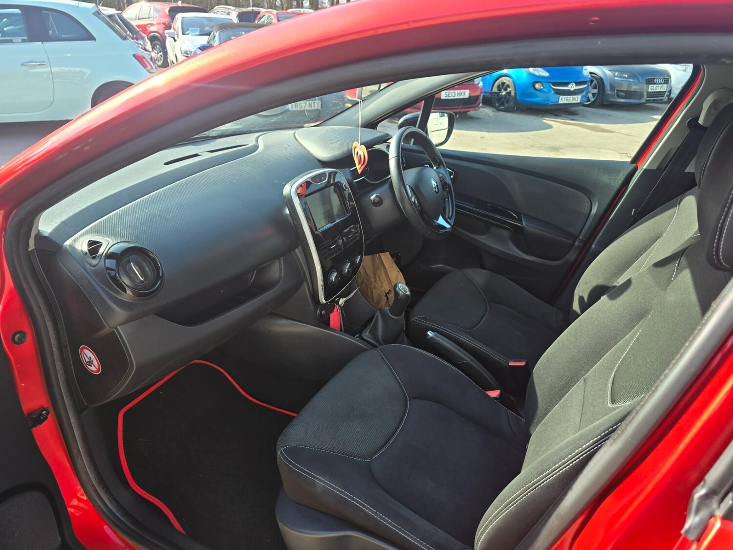 Used Renault Clio 2014 for sale - 77973776: Photo 9